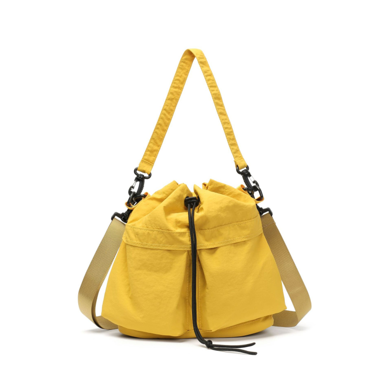 Geantă bucket din nylon cu închidere cu șnur, căptușeală poliester, buzunare interioare pentru telefon și documente, stil japonez-coreean
