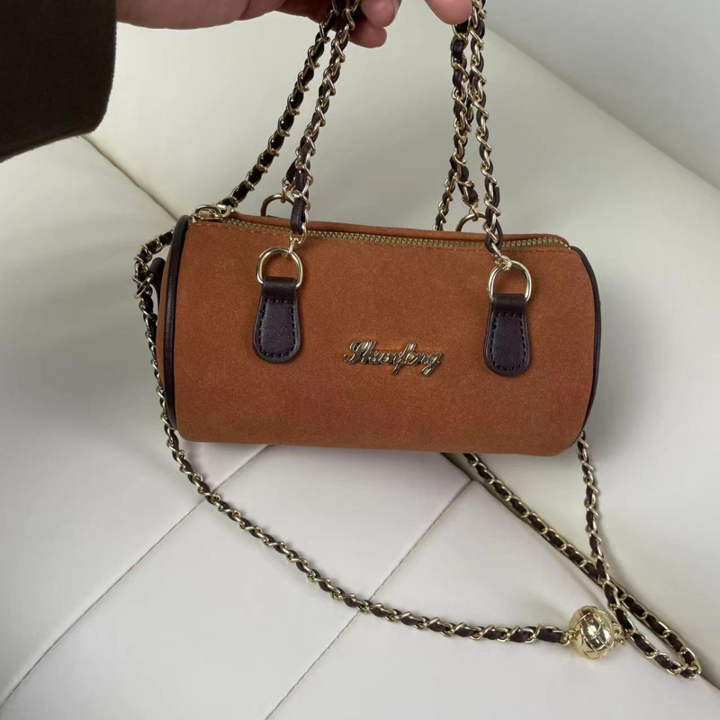 Geantă de umăr crossbody, în formă de pernă, din piele artificială, închidere cu fermoar, căptușeală poliester