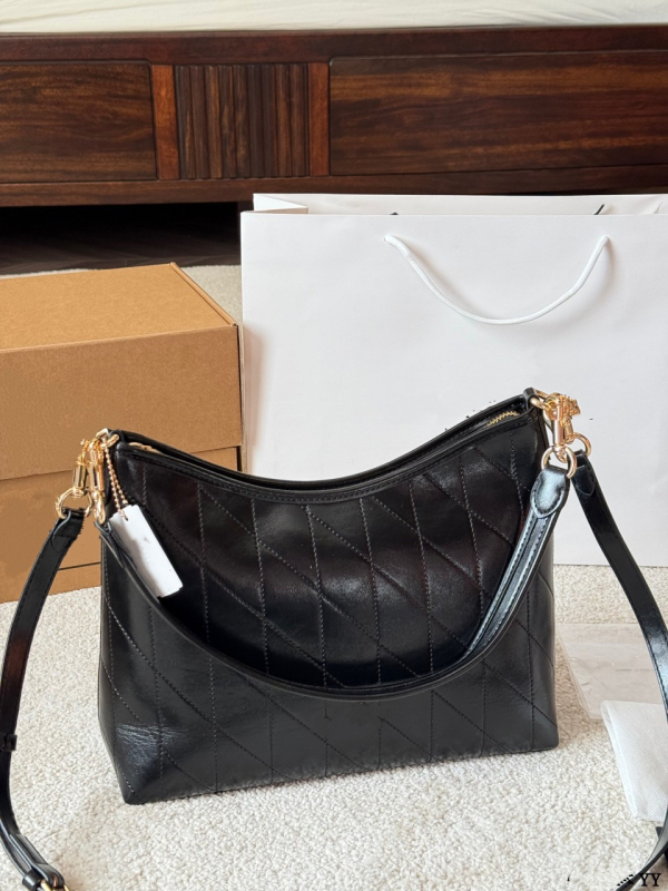 Geantă Tote din PU, model quiltat pătrate, capacitate mare, închidere cu fermoar, buzunar interior cu fermoar