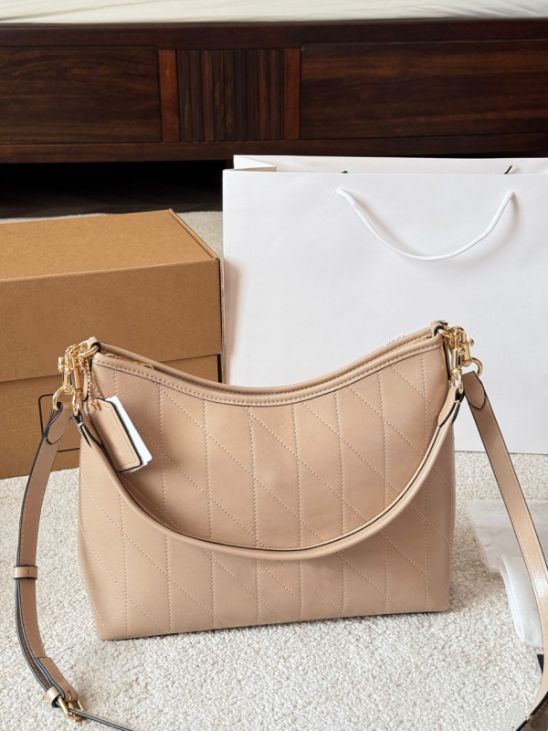 Geantă Tote din PU, model quiltat pătrate, capacitate mare, închidere cu fermoar, buzunar interior cu fermoar