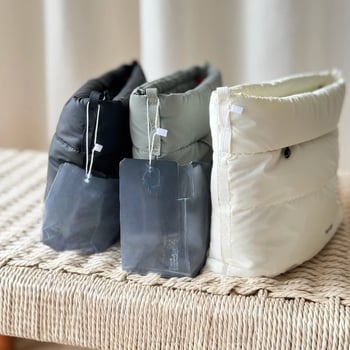 Geantă bucket cilindrică, material poliester-coton, curele duble pentru crossbody și mână, închidere cu fermoar, buzunar intern cu fermoar