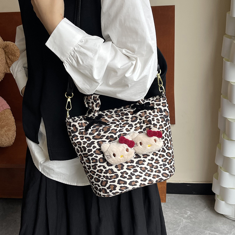 Nylon torba za žene bucket tote s leopard uzorkom, velika zapremina, zatvaranje na zip, poliester podstava, džep za telefon