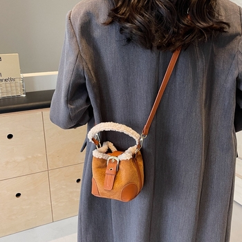 PU bucket torba s pliš ovčjom vunom, urban stil, magnetska kopča, poliester podstava