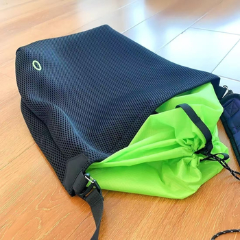 Baršunasta kanta torba s otvaranjem šnurlom, skrivenim džepom na zip i poliester podlogom — crossbody stil, unisex