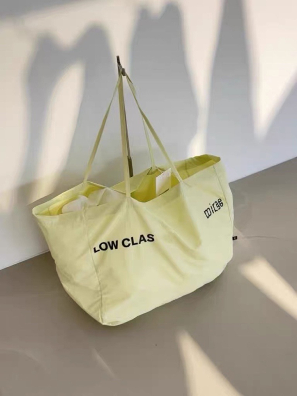 Geantă Tote din bumbac, formă găleată, deschidere deschisă, textură moale, pentru utilizare zilnică (Bumbac; Tote; Formă găleată; Deschidere deschisă; Moale)