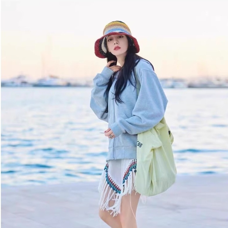 Geantă Tote din bumbac, formă găleată, deschidere deschisă, textură moale, pentru utilizare zilnică (Bumbac; Tote; Formă găleată; Deschidere deschisă; Moale)