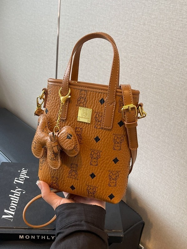 Ženska bucket torba od PU-a, 2025 novi model, kompaktnog vertikalnog kvadratnog oblika, crossbody torba s pretincem za telefon, gradski minimalistički stil.