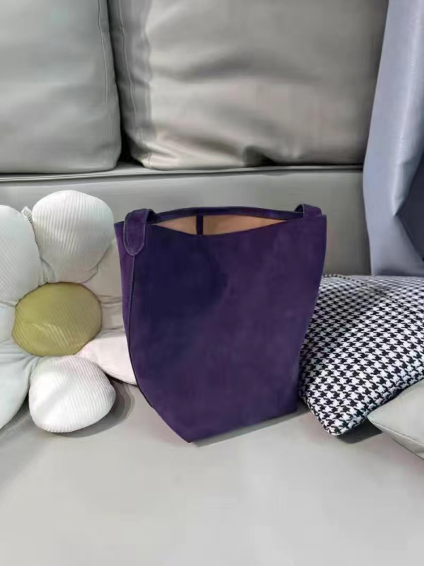 Bucket torba od pliš materijala, zatvaranje šniron, trodimenzionalni dizajn, ulični stil