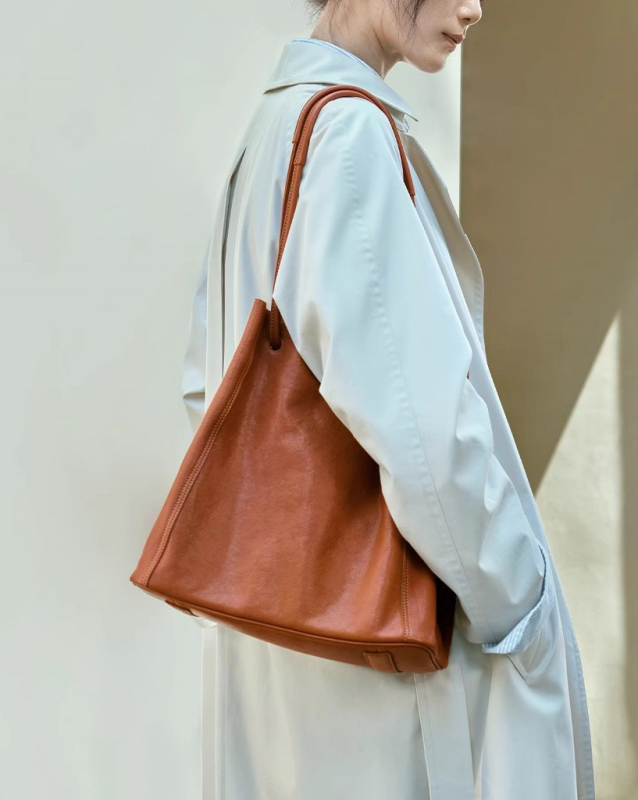 Mellbao Crossbody Bucket Torba, Prava Koža, Cilindrični Oblik, Otvoren Vrh, Podstava od Kravljeg Kože