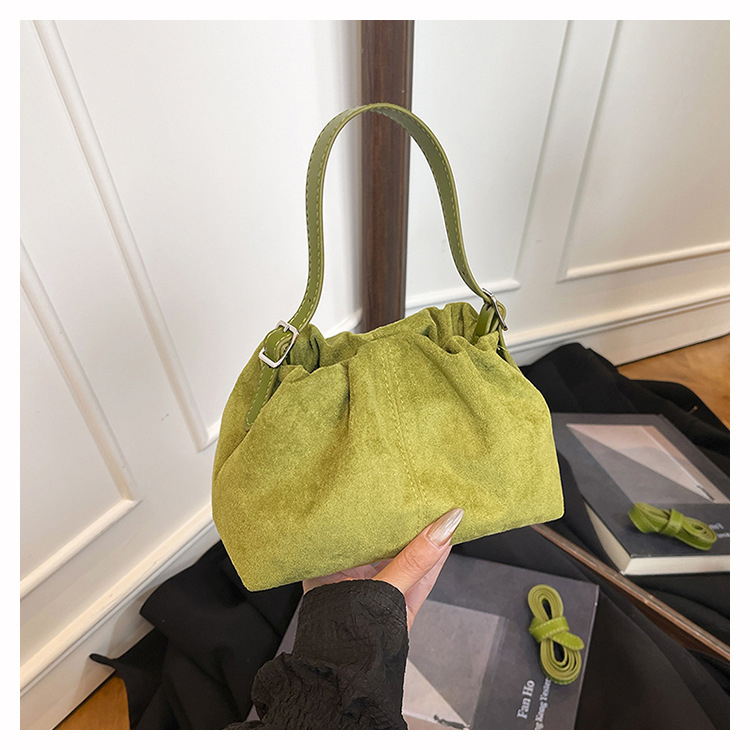 Velúr bucket bag, уличен стил, 2025 зимно издание, вътрешен джоб с цип, подплата полиестер
