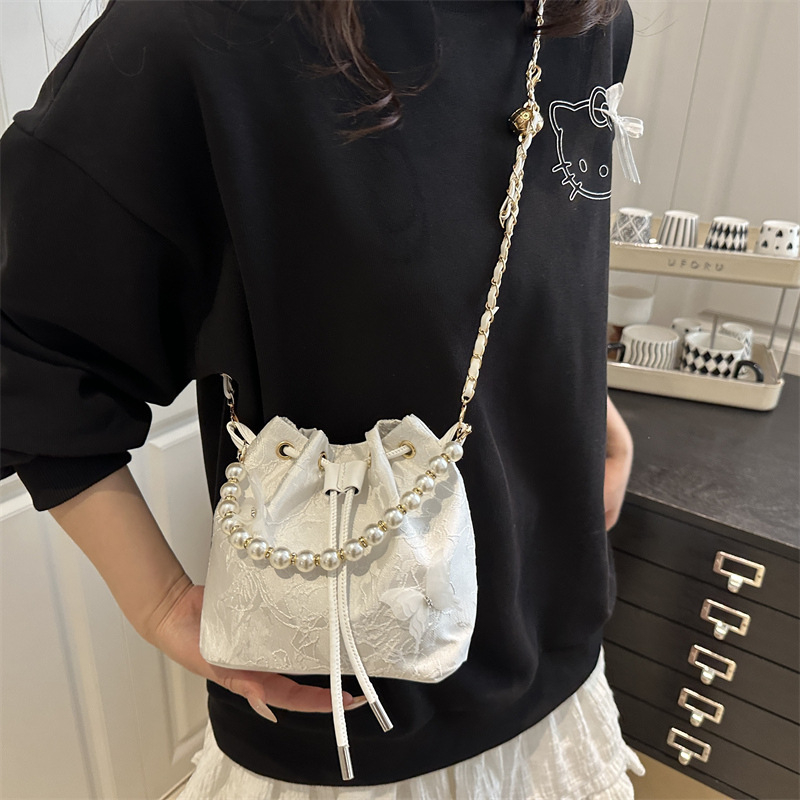 Torba tip košara u novom kineskom stilu, zatvaranje vrpcom, podstava od poliestera, džep za mobitel i osobnu iskaznicu, proljeće 2025