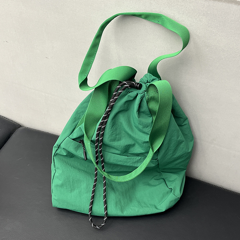 Bucket torba od Oxford platna, gradski stil, zatvaranje špagom, tri naramenice, podstava od poliester-bavlna