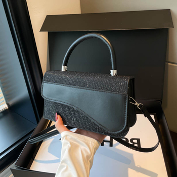 PU kožna crossbody torba, street stil, vodoravni kvadratnog oblika, jesen 2025, magnetska kopča