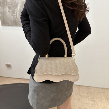 PU ženska kvadratna crossbody torba, urbani stil, s poklopcem zatvaranja i ID džepom