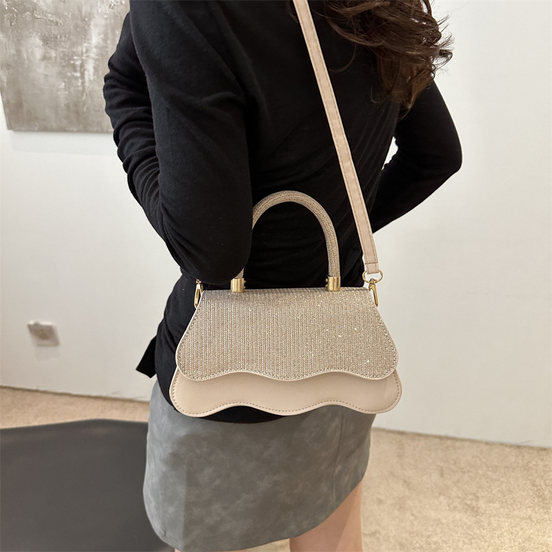 PU ženska kvadratna crossbody torba, urbani stil, s poklopcem zatvaranja i ID džepom