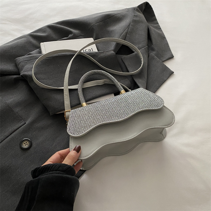 PU ženska kvadratna crossbody torba, urbani stil, s poklopcem zatvaranja i ID džepom