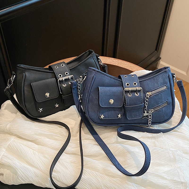 Torba preko tijela u ulicnom stilu od PU materijala, horizontalno kvadratnog oblika, zatvarač za zatvaranje i džep za telefon.