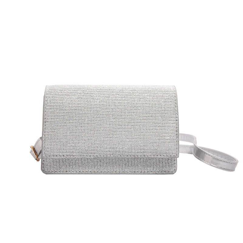 Ženska torbica preko ramena kvadratnog oblika – PU koža, horizontalni oblik, zatvoren otvar, jednostruki remen, sintetička podstava, proljeće 2025