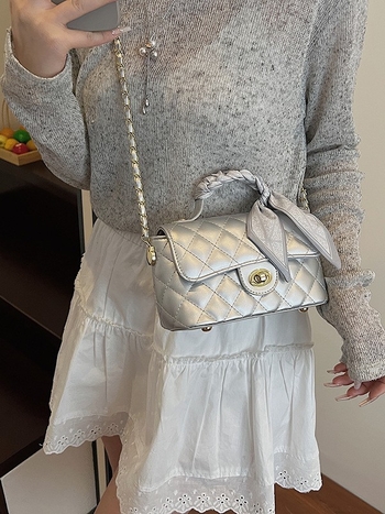 Torba preko ramena s dijamantnim lancem, PU materijal, mala veličina, horizontalni kvadratni oblik, zatvarač, skriveni džep sa zatvaračem