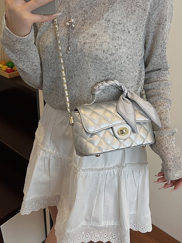 Torba preko ramena s dijamantnim lancem, PU materijal, mala veličina, horizontalni kvadratni oblik, zatvarač, skriveni džep sa zatvaračem