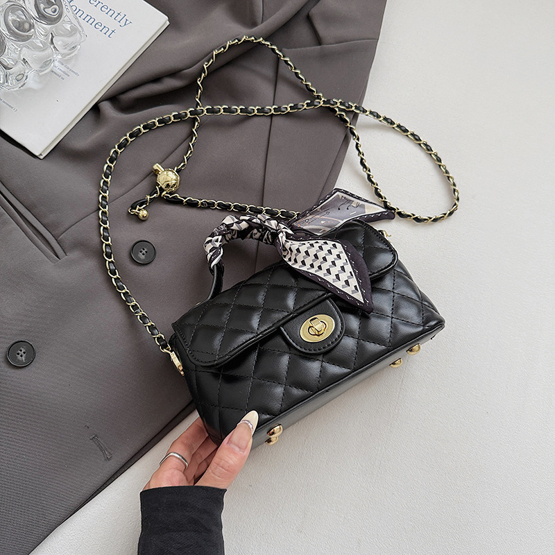 Torba preko ramena s dijamantnim lancem, PU materijal, mala veličina, horizontalni kvadratni oblik, zatvarač, skriveni džep sa zatvaračem