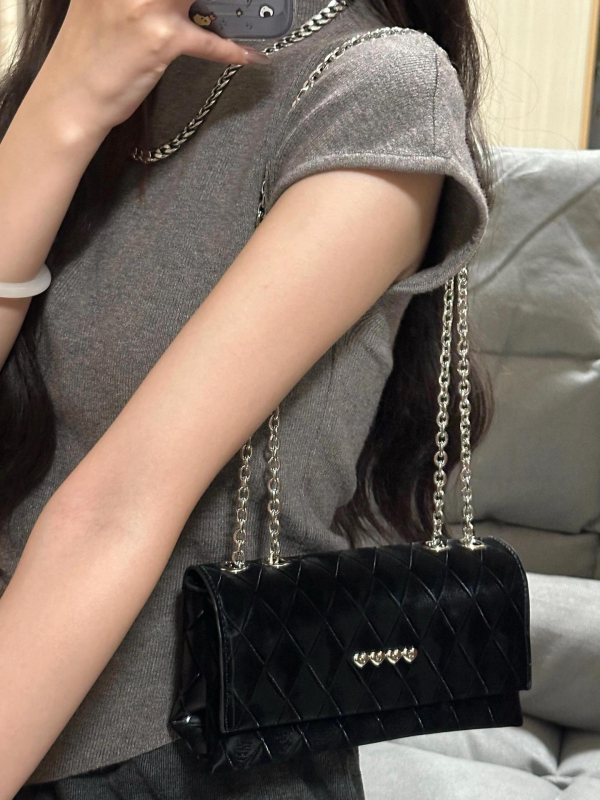 Ženska crossbody torba s lancem, kvilirana, kvadratnog oblika, PU koža, gradski minimalistički stil, svakodnevna upotreba, ljeto 2024 izlazak