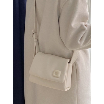 Ženska torbica preko ramena od Cordure, mali kvadratni stil, zatvaranje prekriveno, oblik torbe: druga, proljeće 2018 izdanje