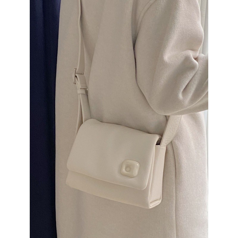 Ženska torbica preko ramena od Cordure, mali kvadratni stil, zatvaranje prekriveno, oblik torbe: druga, proljeće 2018 izdanje