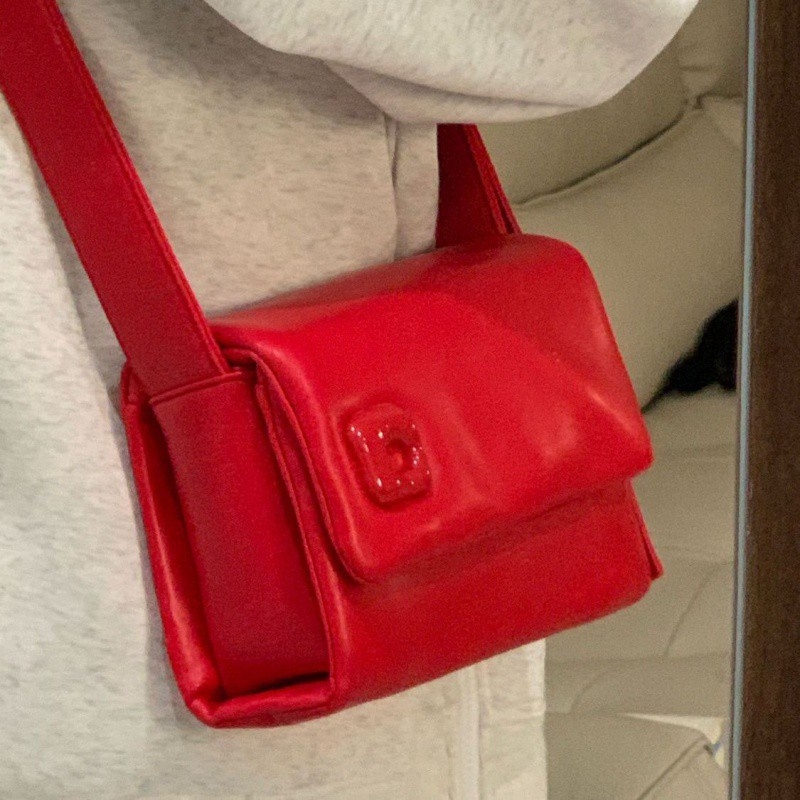 Ženska torbica preko ramena od Cordure, mali kvadratni stil, zatvaranje prekriveno, oblik torbe: druga, proljeće 2018 izdanje