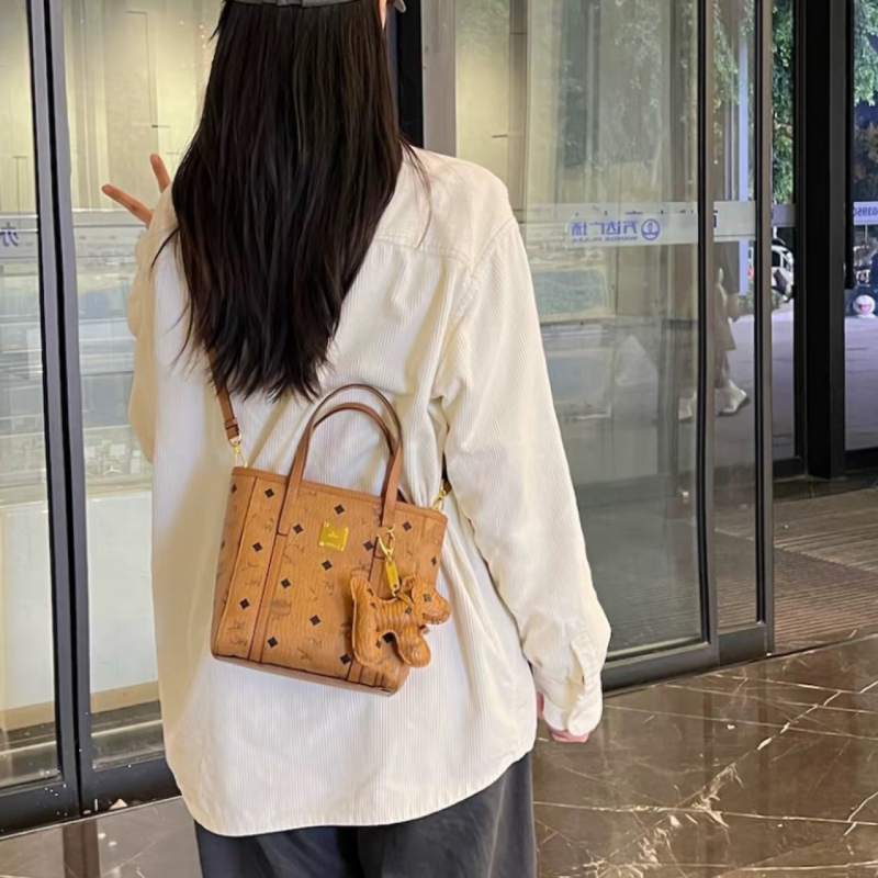 Crossbody torba PVC-a, uličnog stila, horizontalni kvadratni oblik, zatvarač, džep za dokumente