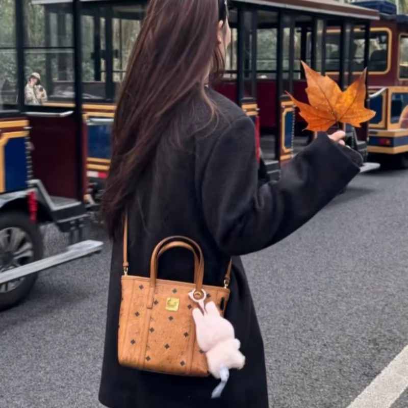 Crossbody torba PVC-a, uličnog stila, horizontalni kvadratni oblik, zatvarač, džep za dokumente