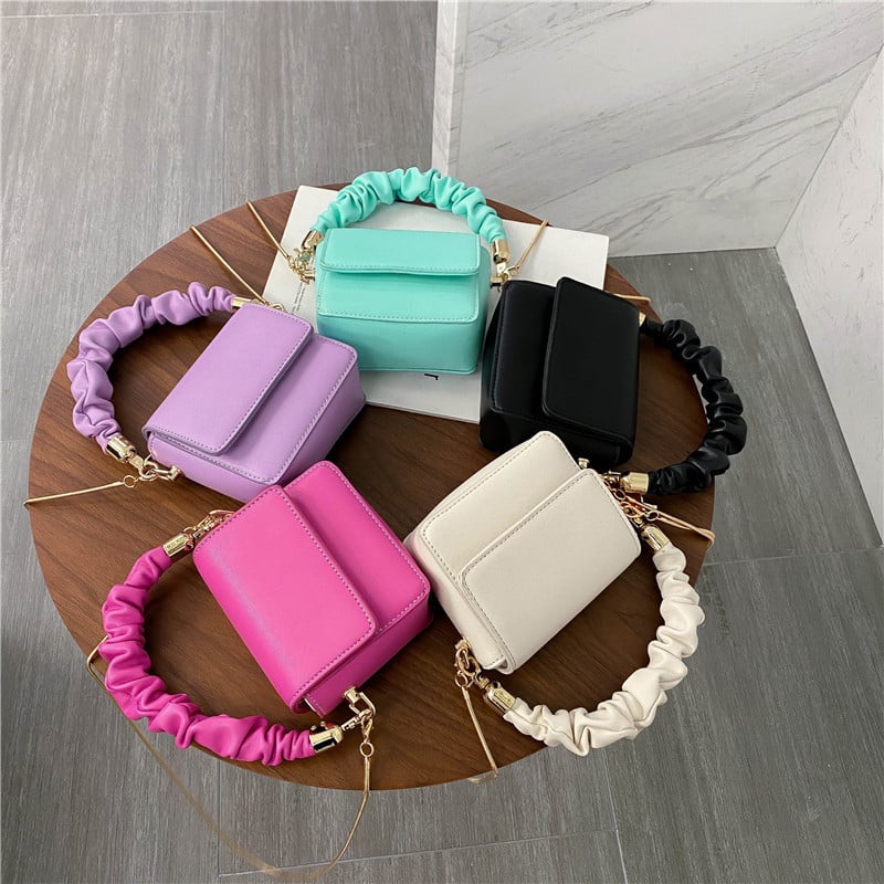 Ženska PU crossbody torba, gradski stil, mali kvadratni oblik, magnetsko zatvaranje, uspravna kvadratna silueta