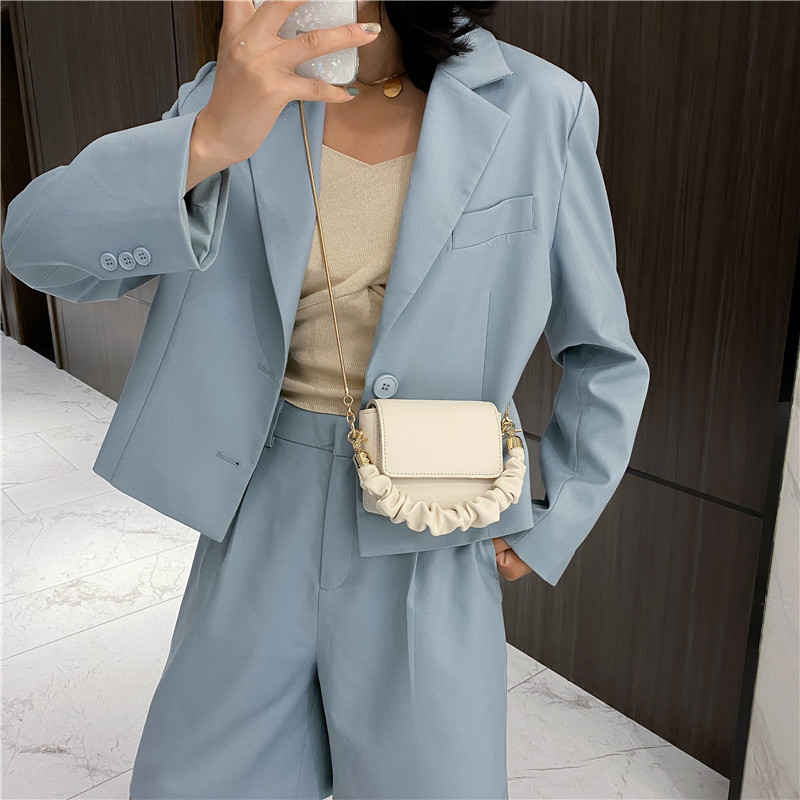 Ženska PU crossbody torba, gradski stil, mali kvadratni oblik, magnetsko zatvaranje, uspravna kvadratna silueta
