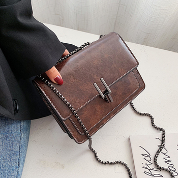 Ženska torbica s lancem preko ramena (svjež i sladak stil, PU materijal, Ferrari brend, otvaranje poklopcem, PU podstava)