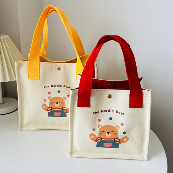 Platnena kvadratna torba, stil dječje karikature, Triumph, magnetska kopča, proljeće 2025