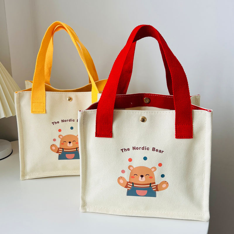 Platnena kvadratna torba, stil dječje karikature, Triumph, magnetska kopča, proljeće 2025