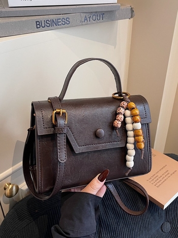 Crossbody torbica, PU materijal, horizontalni kvadratni oblik, otvorenje poklopac, unutarnja pretinica za dokumente