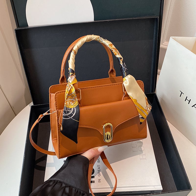 Ženska crossbody torba u uličenom stilu, PU materijal, vodoravni kvadratni oblik, zatvaranje zipom, ugrađeni pretinac za telefon