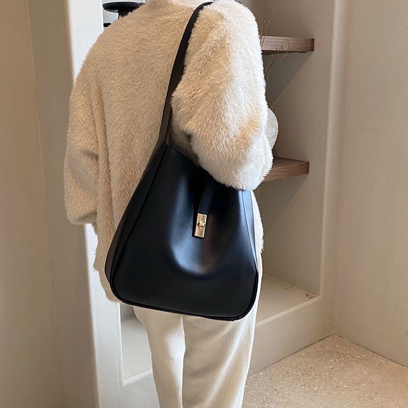 PU dámska tote taška, streetový štýl, magnetické zapínanie, vrecko na zips, polyesterová podšívka