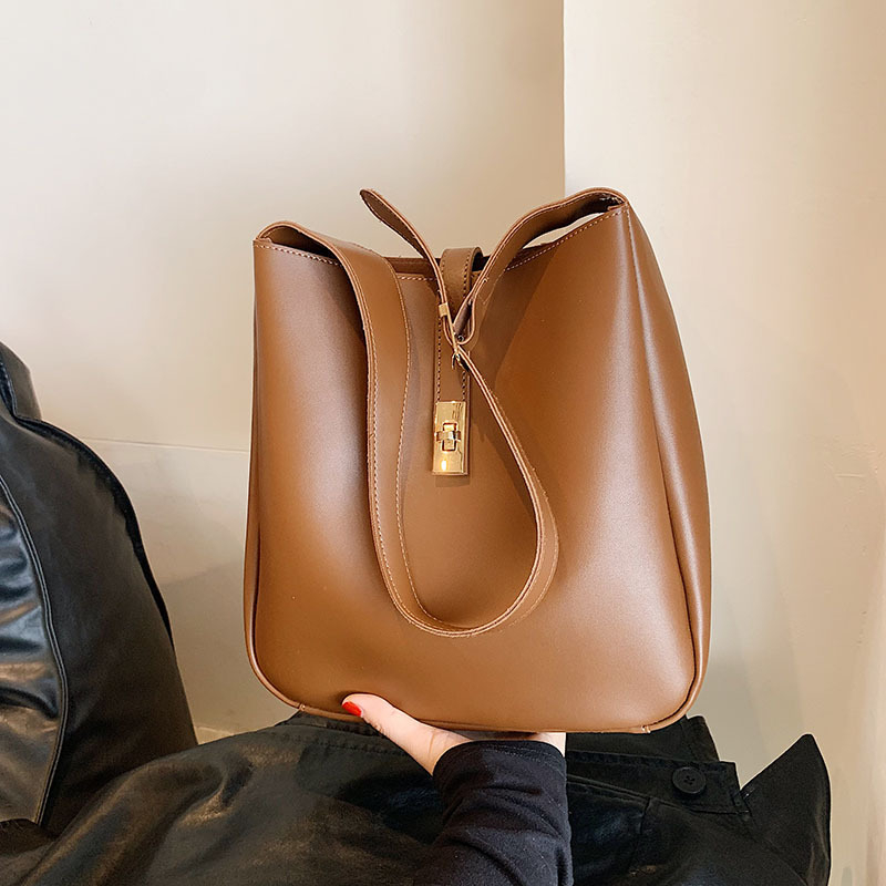 PU dámska tote taška, streetový štýl, magnetické zapínanie, vrecko na zips, polyesterová podšívka