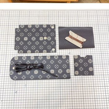 Ručna izrada PU torba, vertikalno kvadratnog oblika, otvaranje s poklopcem, unutarnji džep sa zatvaračem, PU podstava — urban stil jednostavnosti za svakodnevnu upotrebu