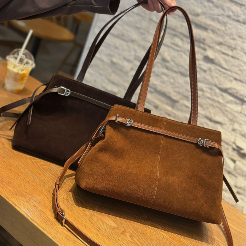 Jesen 2025 Crossbody torba od prave kože, mat tekstura, horizontalni oblik, velika kapacita
