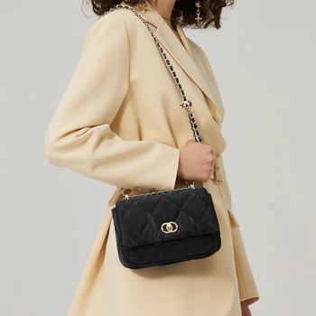 Caroldian Diamantový Reťazový Kabelka - Horizontálna Štvorcová Taška na Pás/ cez Rameno, Zips, Vnútorná Textilná Podšívka, Vonkajšie 3D Vrecko, Jeden Popruh