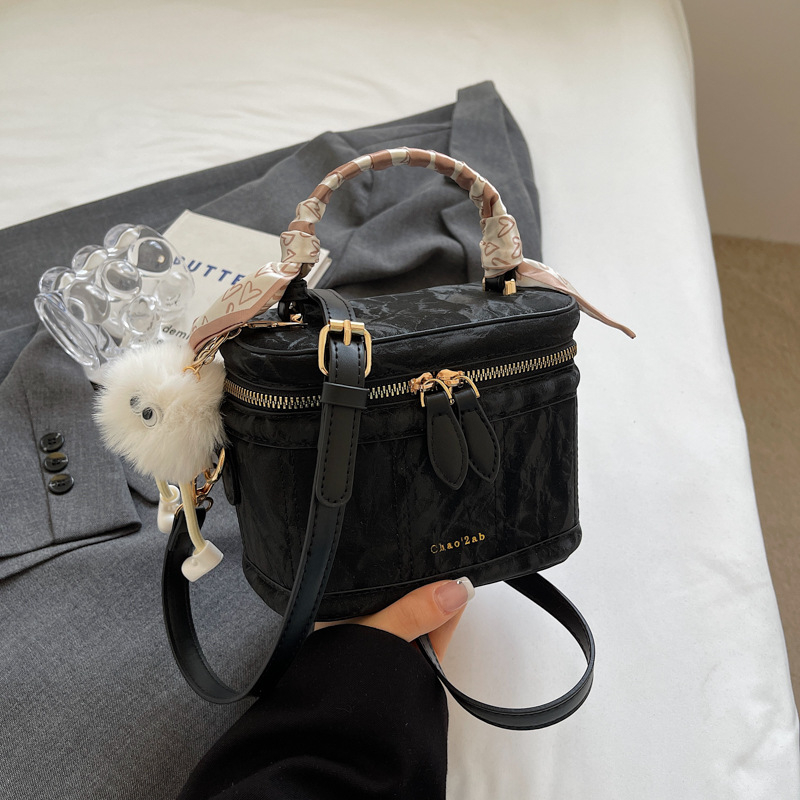 PU kožna bucket crossbody torba, horizontalni kvadratni oblik, zatvarač, pretinac za mobitel, poliester podstava od poliestera