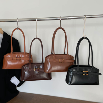 Torba za rame | Ulični stil, PU materijal, horizontalni kvadratni oblik, zatvaranje na zip, unutarnja džepna pretinac sa zipom | Zima 2025