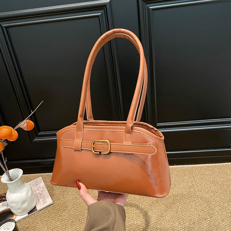 Torba za rame | Ulični stil, PU materijal, horizontalni kvadratni oblik, zatvaranje na zip, unutarnja džepna pretinac sa zipom | Zima 2025