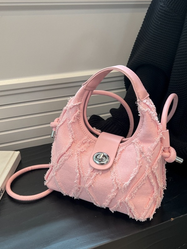 Denim torba s quiltanim uzorkom u obliku dumpling, crossbody s resicom
