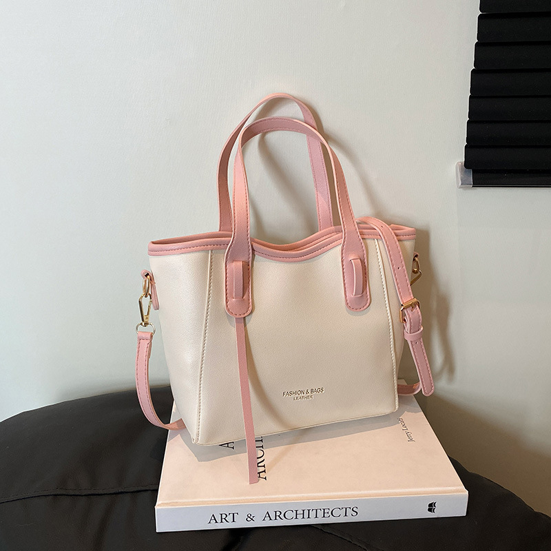 PU crossbody bucket taška, mestský minimalistický štýl, horizontálny štvorcový tvar, zipsové zapínanie, polyesterové vnútro