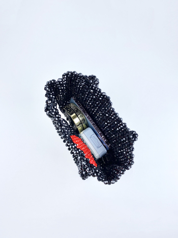 Ručne vyrobená tkaná taška s korálkami z akrylu, vertikálne štvorcový tvar, otvorené horné otváranie, vnútorné priehradky pre mobilný telefón a identifikačný preukaz