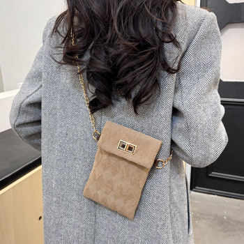 Geantă de damă cu model diamant, curea în lanț retro, finisaj velur, geantă pătrată în stil urban minimalist, formă vertical dreptunghiulară, închidere cu cataramă, căptușeală poliester, curea unică, corp moale, sezon iarnă 2025